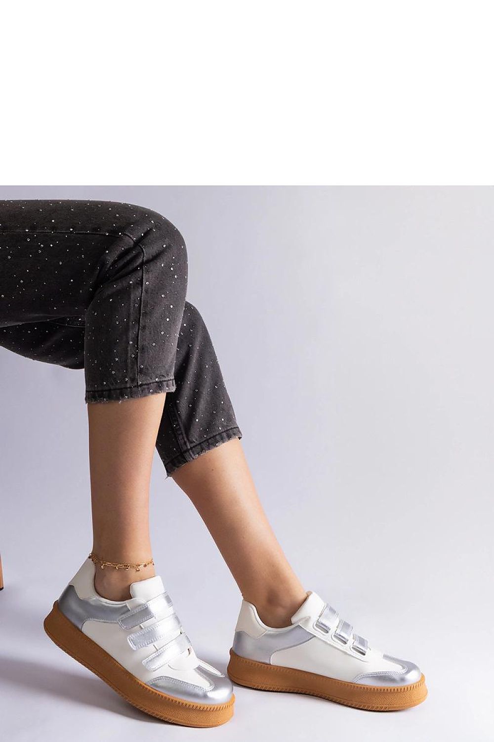 Baskets model 207187 Solea