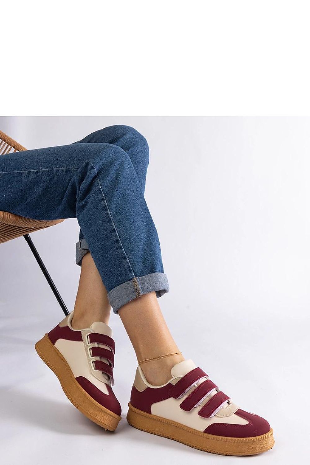 Baskets model 207188 Solea