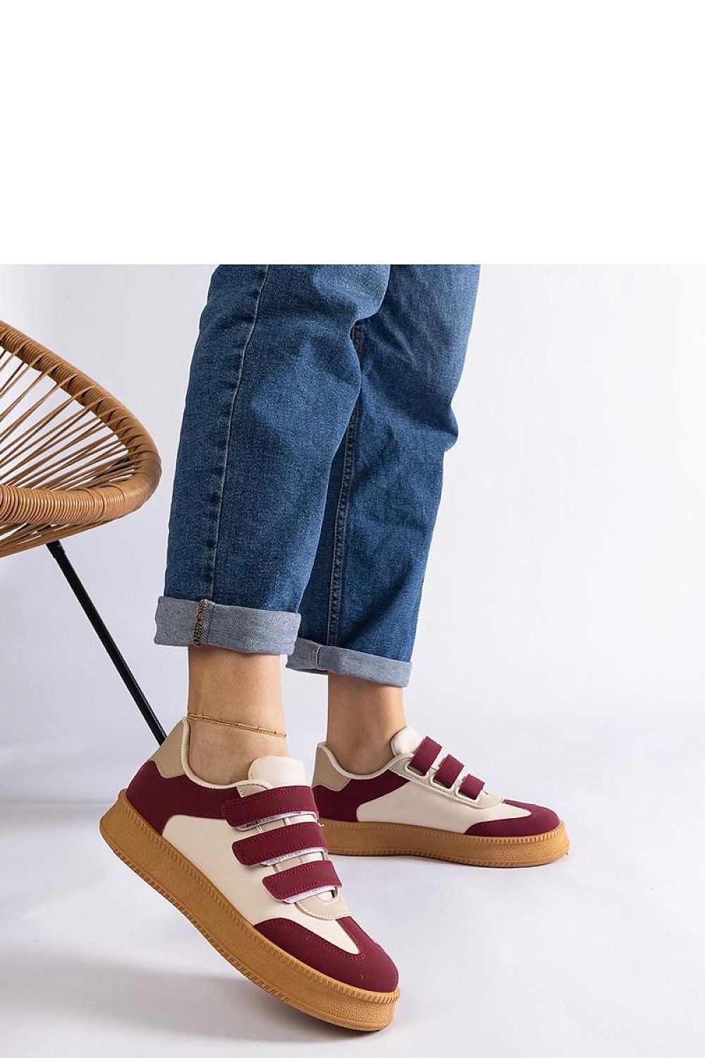 Baskets model 207188 Solea