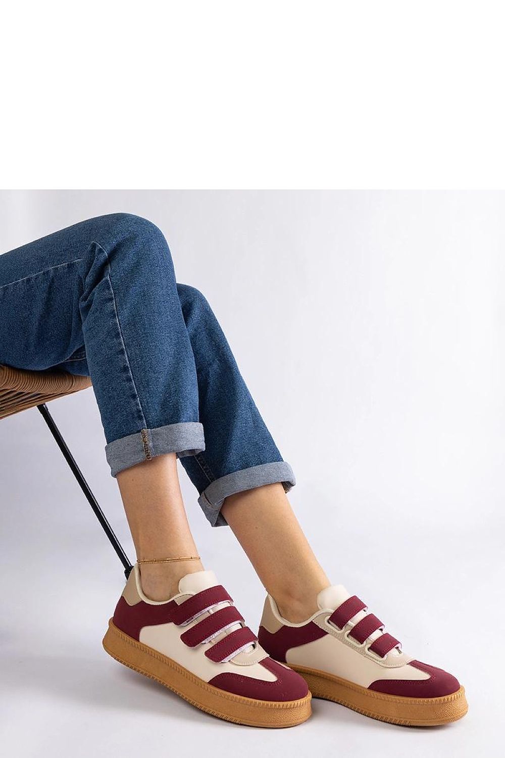 Baskets model 207188 Solea