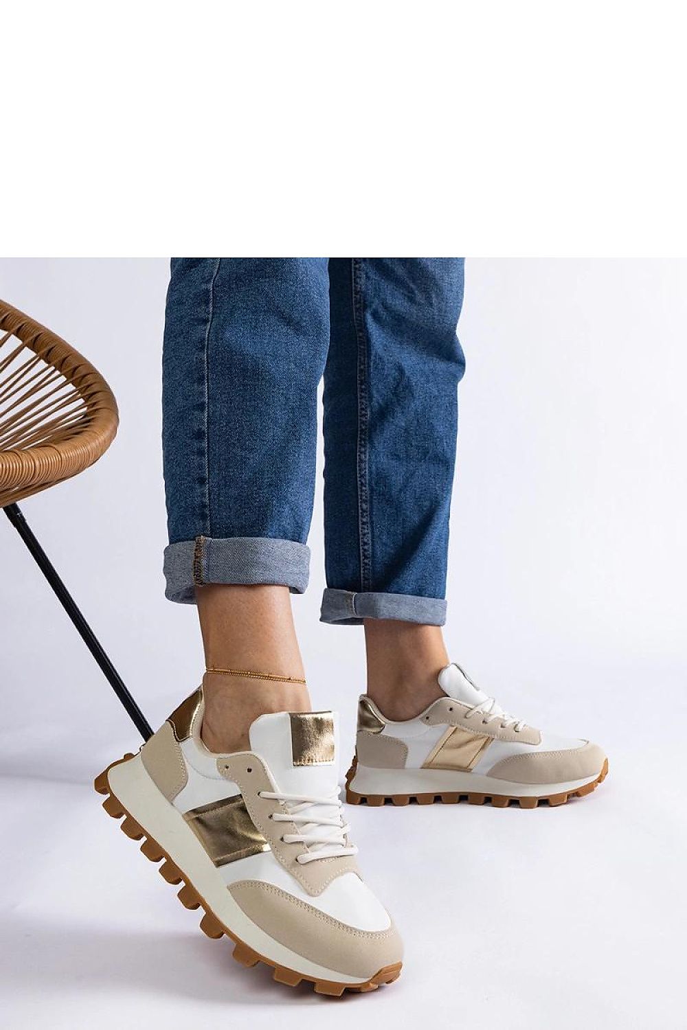 Baskets model 207190 Solea