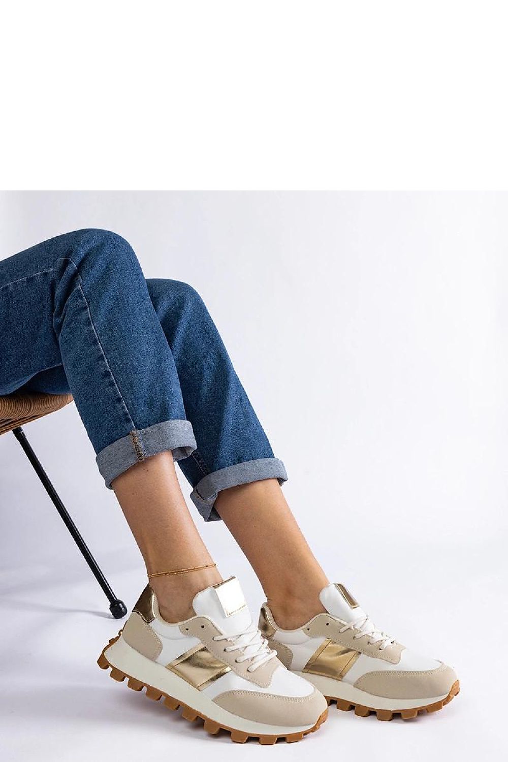 Baskets model 207190 Solea