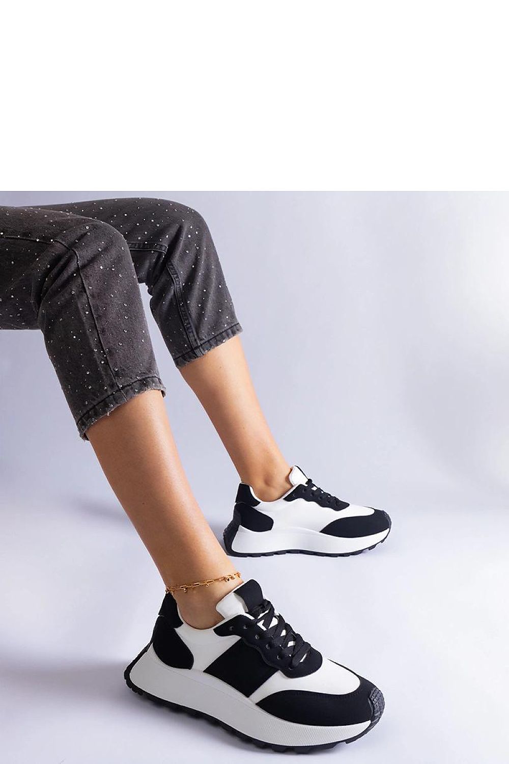 Baskets model 207192 Solea