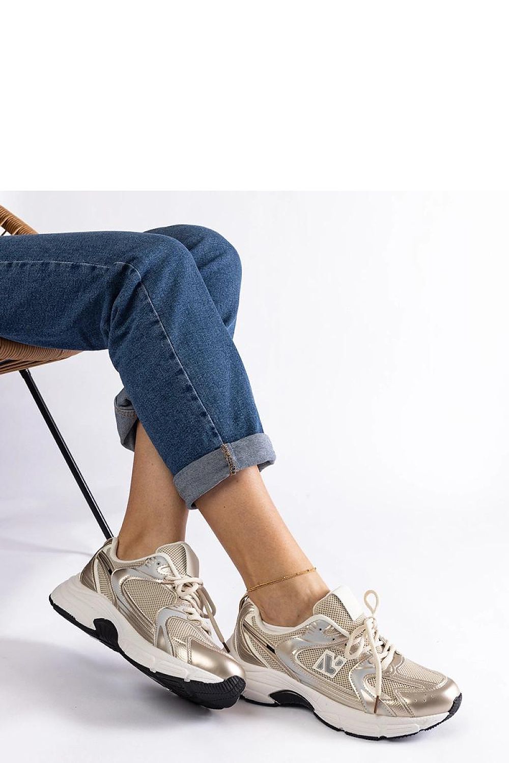 Baskets model 207193 Solea