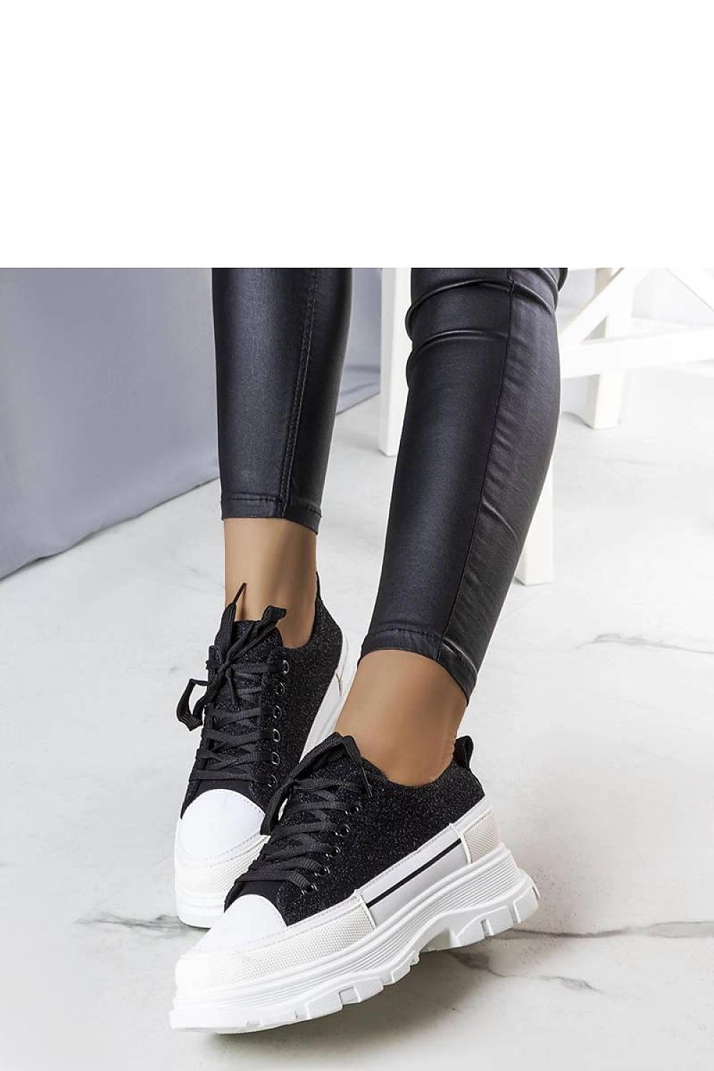 Baskets model 207195 Solea