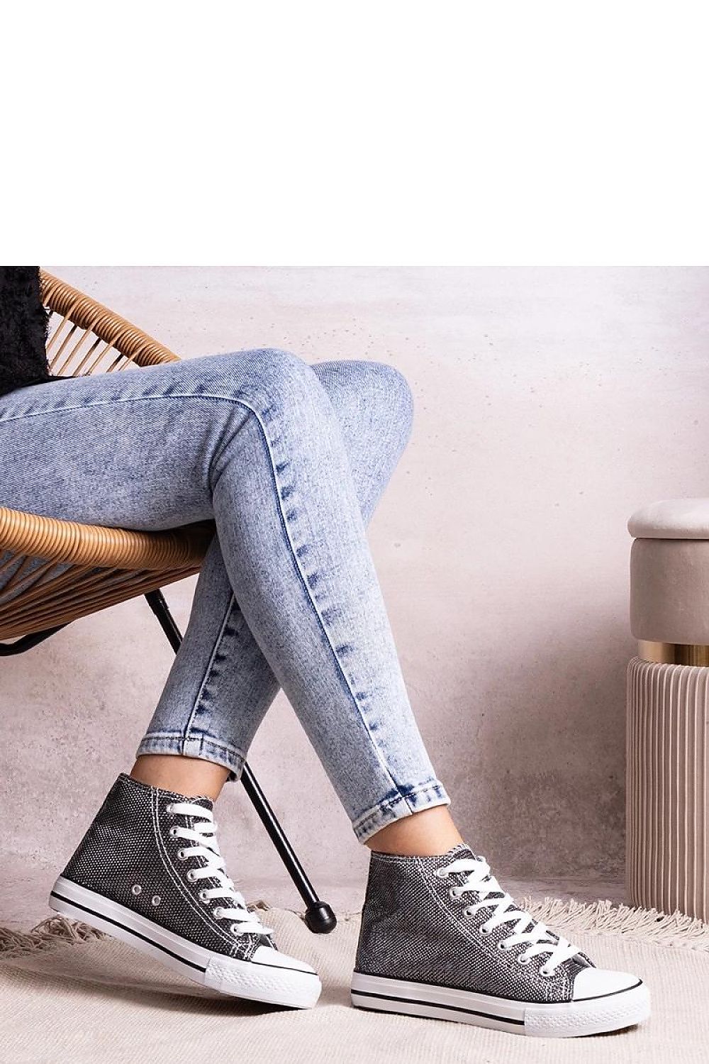 Baskets model 207212 Solea