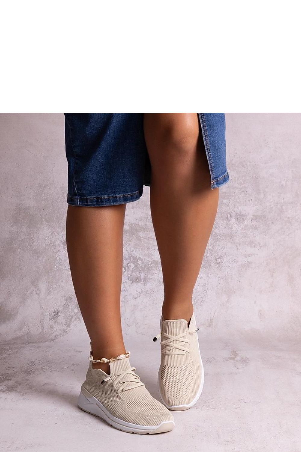 Baskets model 207226 Solea