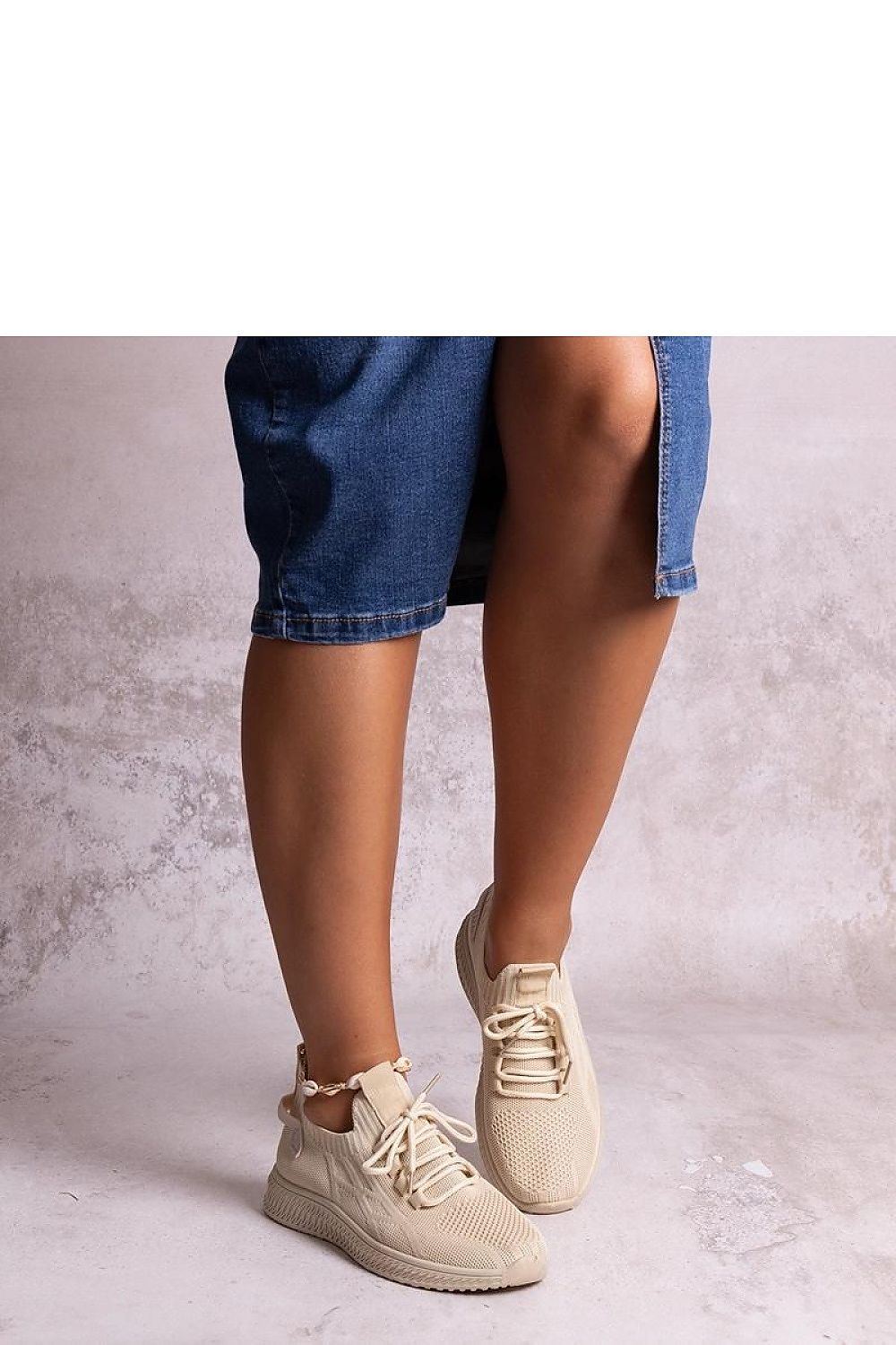 Baskets model 207229 Solea