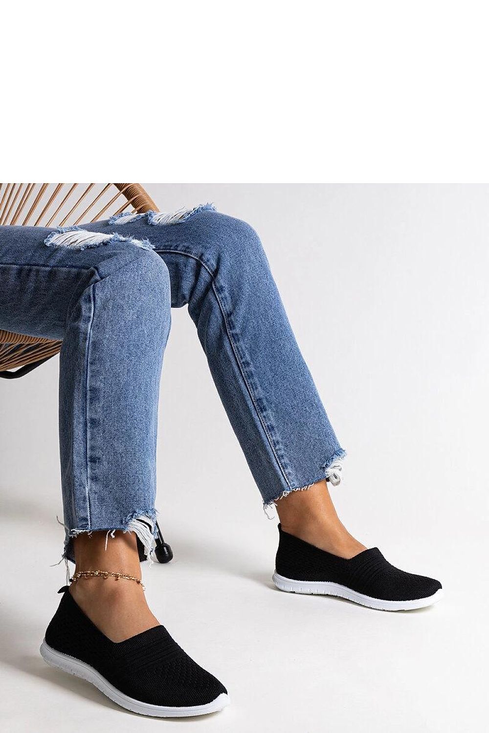 Baskets model 207251 Solea