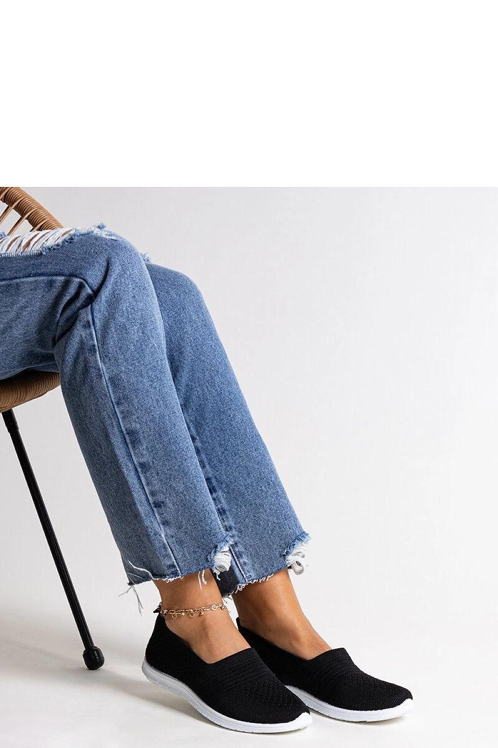 Baskets model 207251 Solea