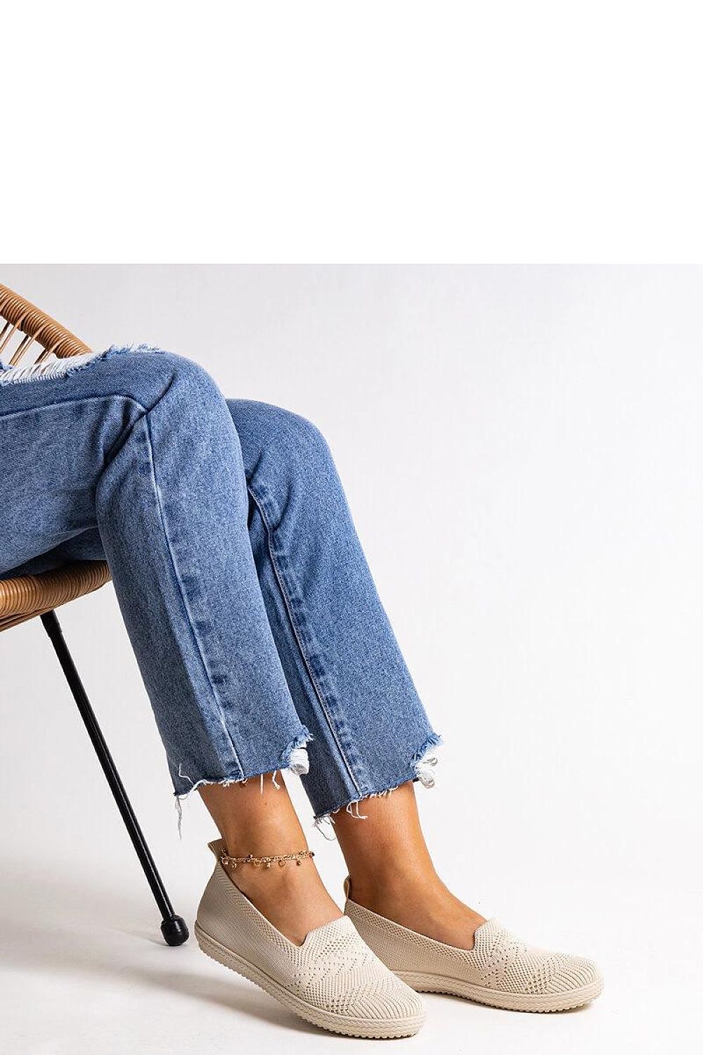 Baskets model 207254 Solea