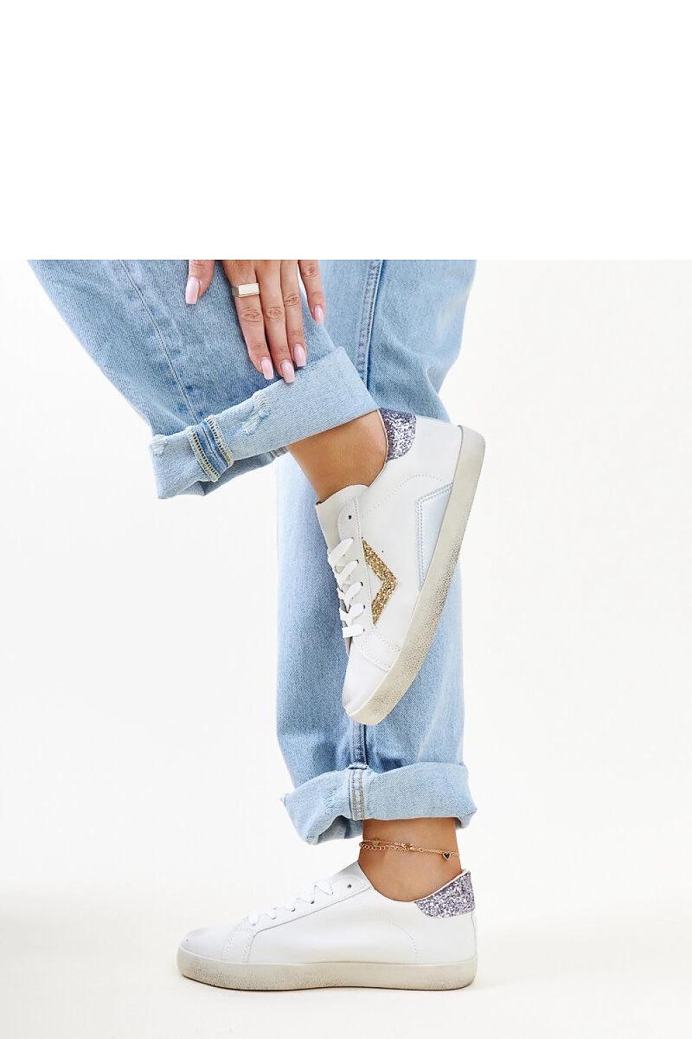 Baskets model 207284 Solea