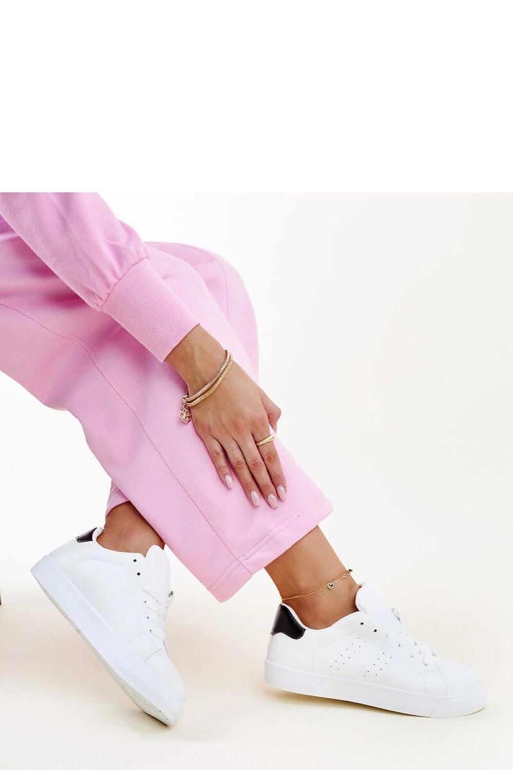 Baskets model 207285 Solea