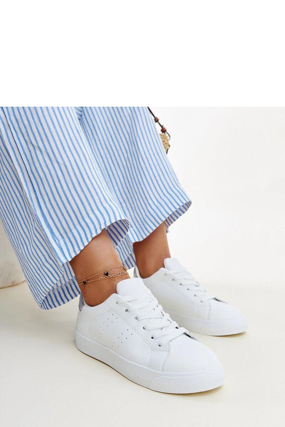 Baskets model 207286 Solea