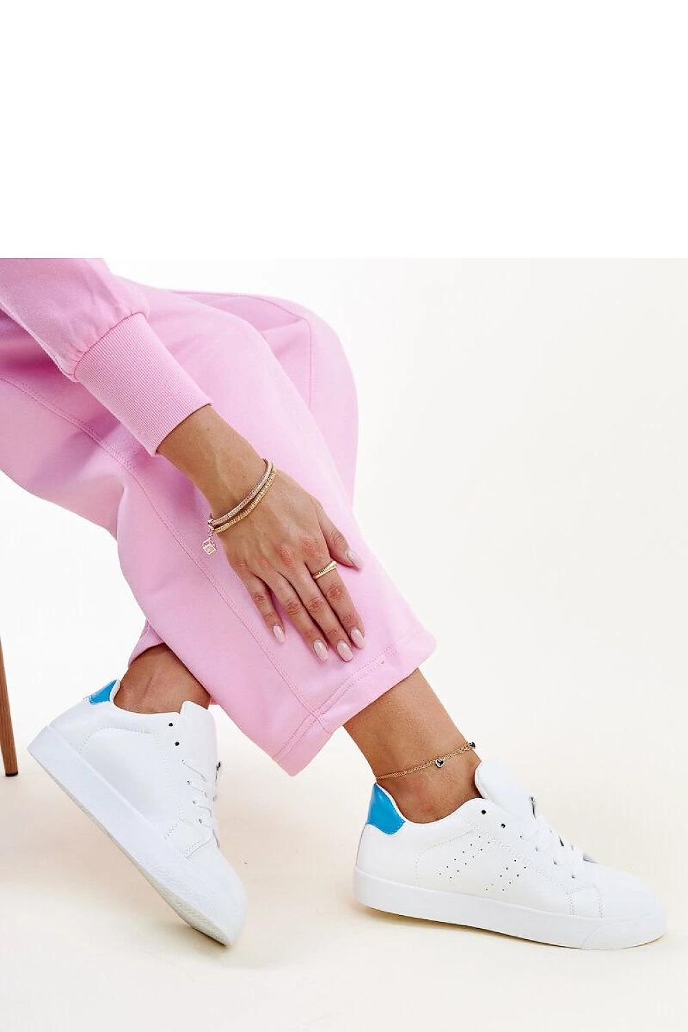 Baskets model 207287 Solea