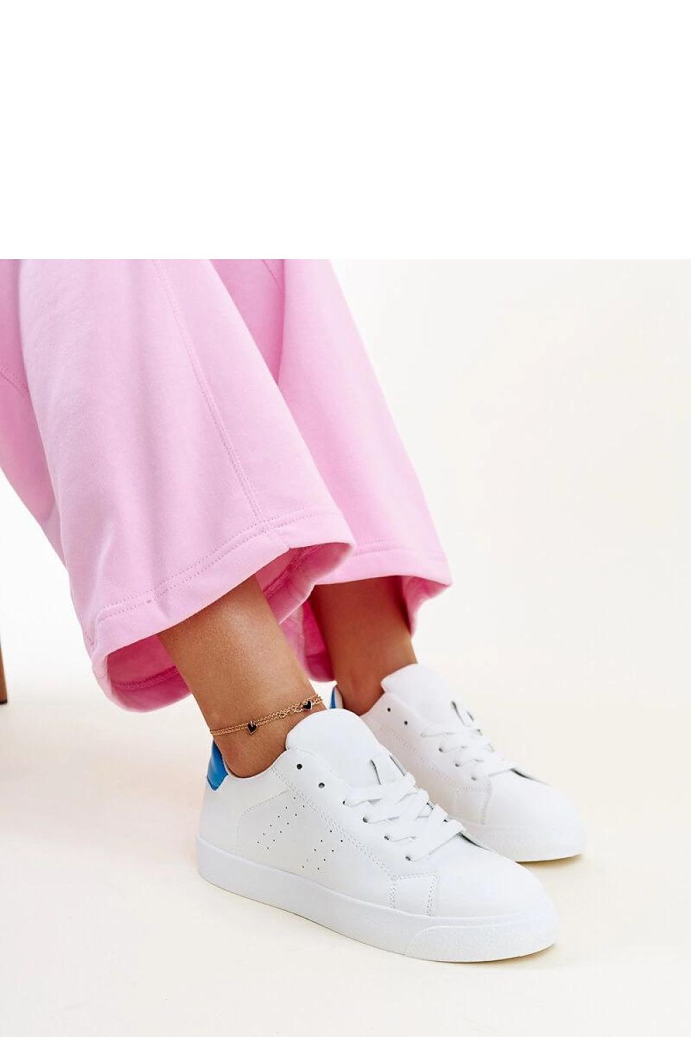 Baskets model 207287 Solea