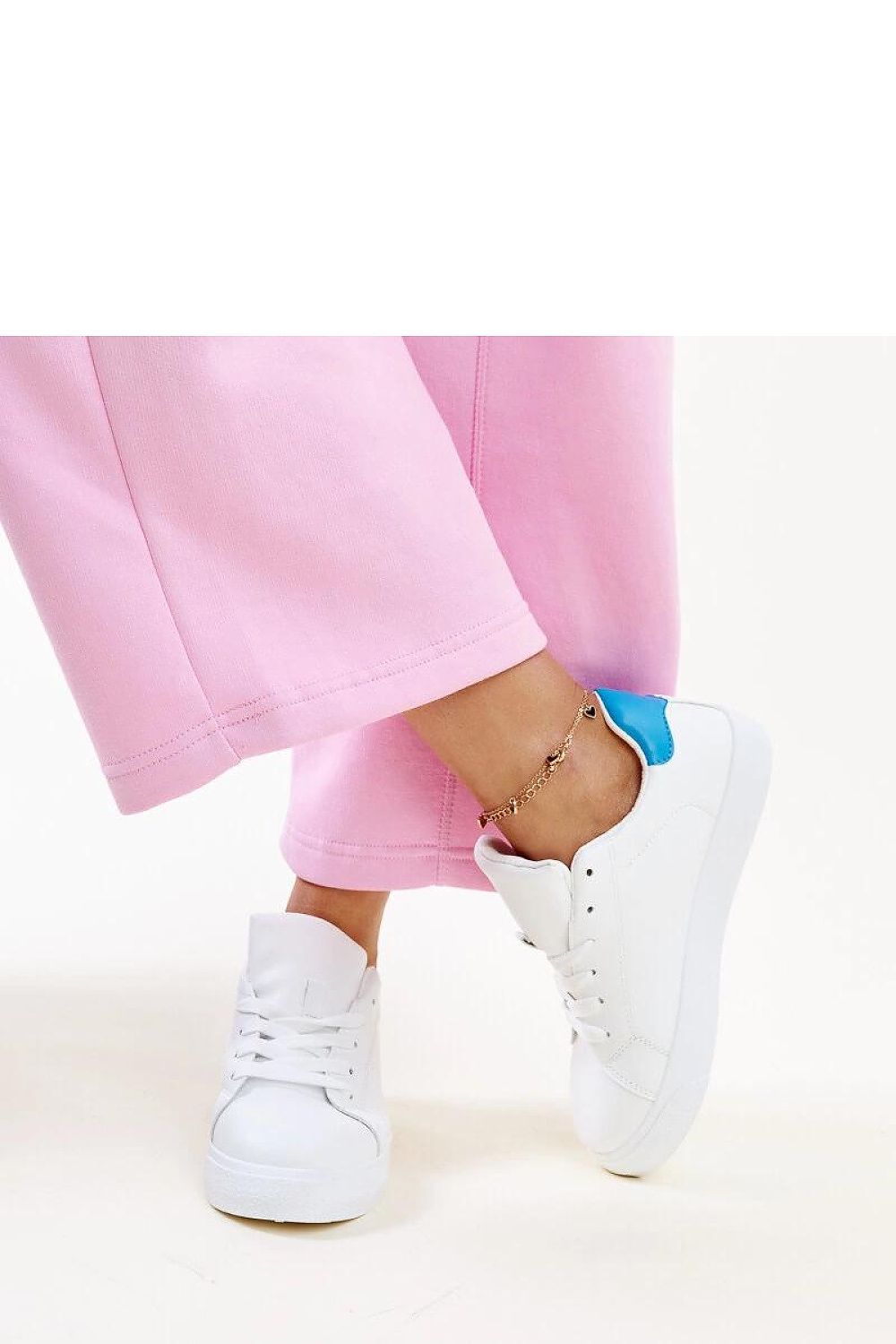 Baskets model 207287 Solea