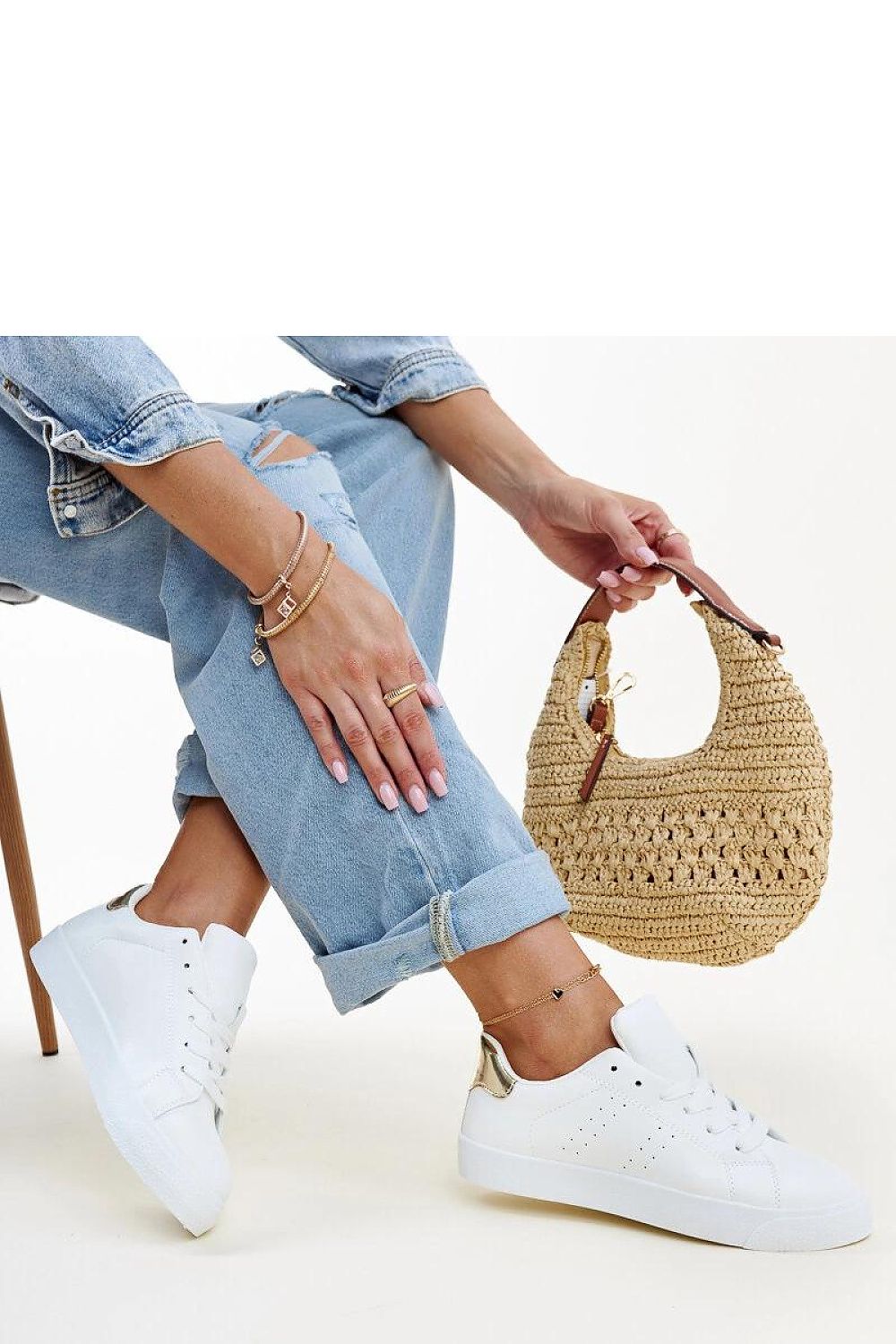 Baskets model 207288 Solea