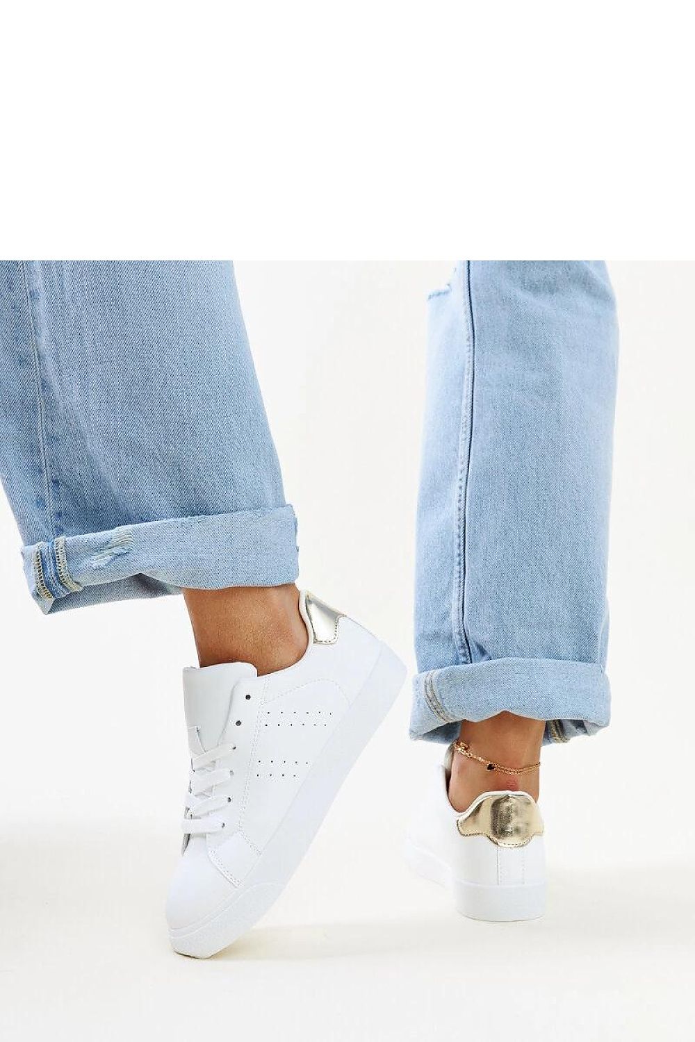 Baskets model 207288 Solea