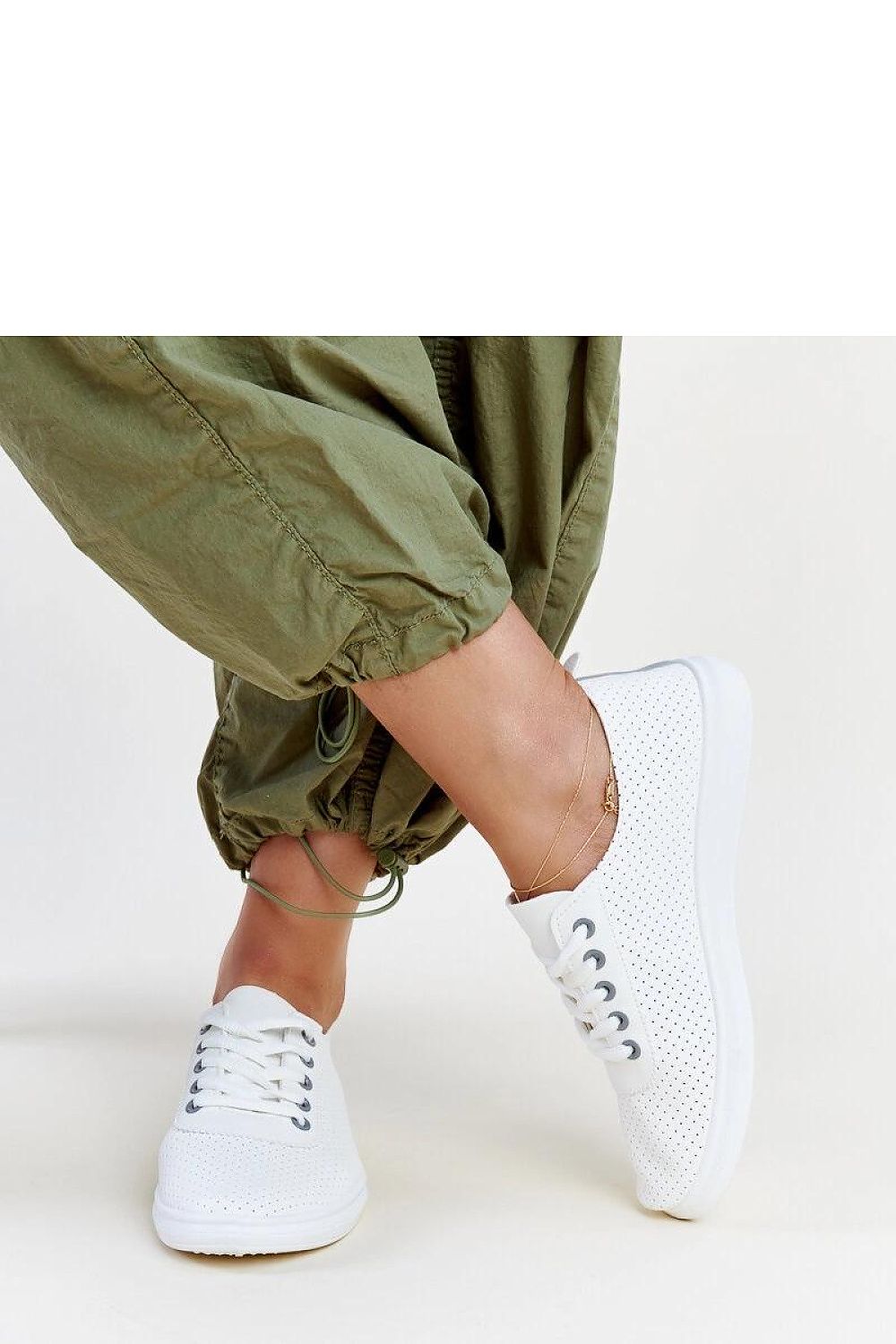 Baskets model 207298 Solea