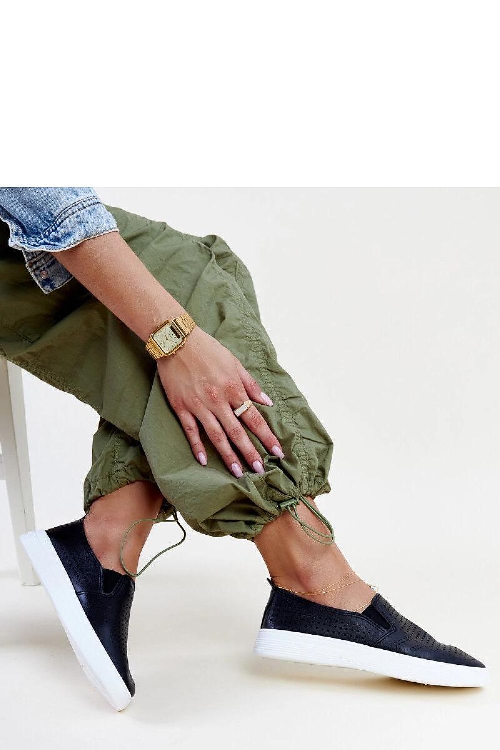 Baskets model 207300 Solea