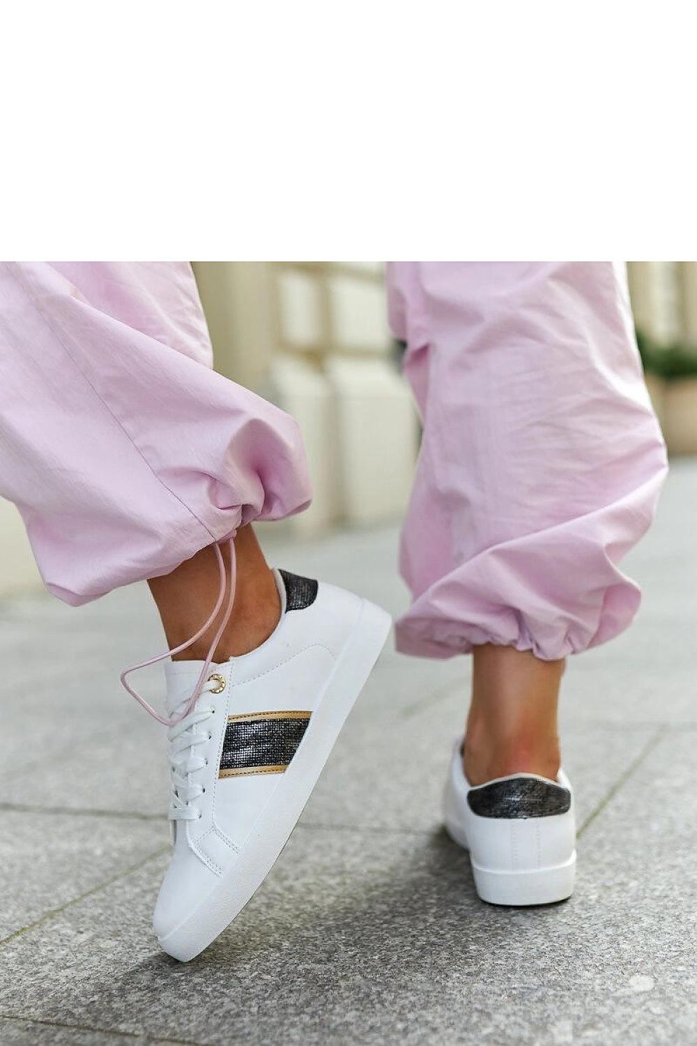 Baskets model 207302 Solea