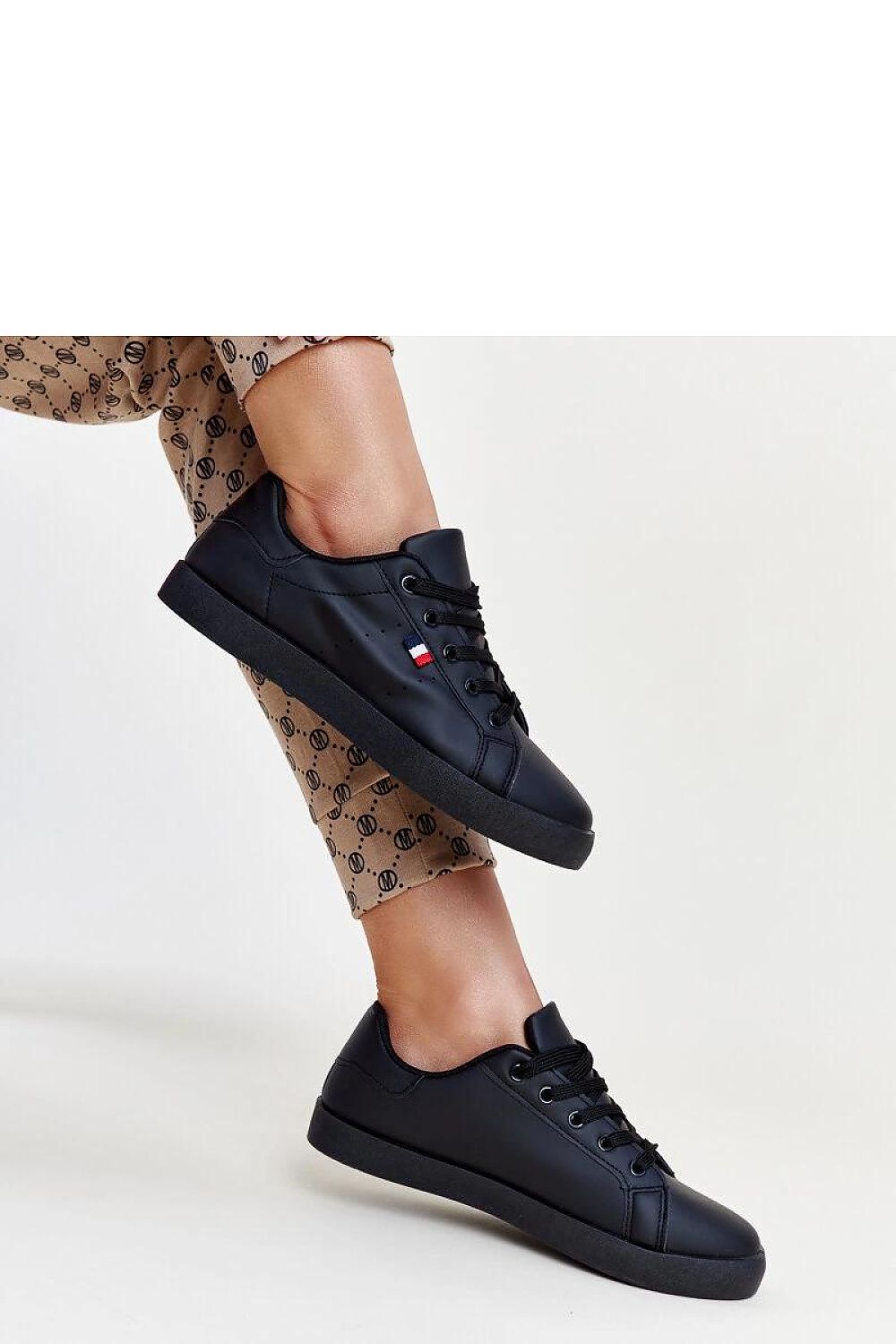 Baskets model 207305 Solea