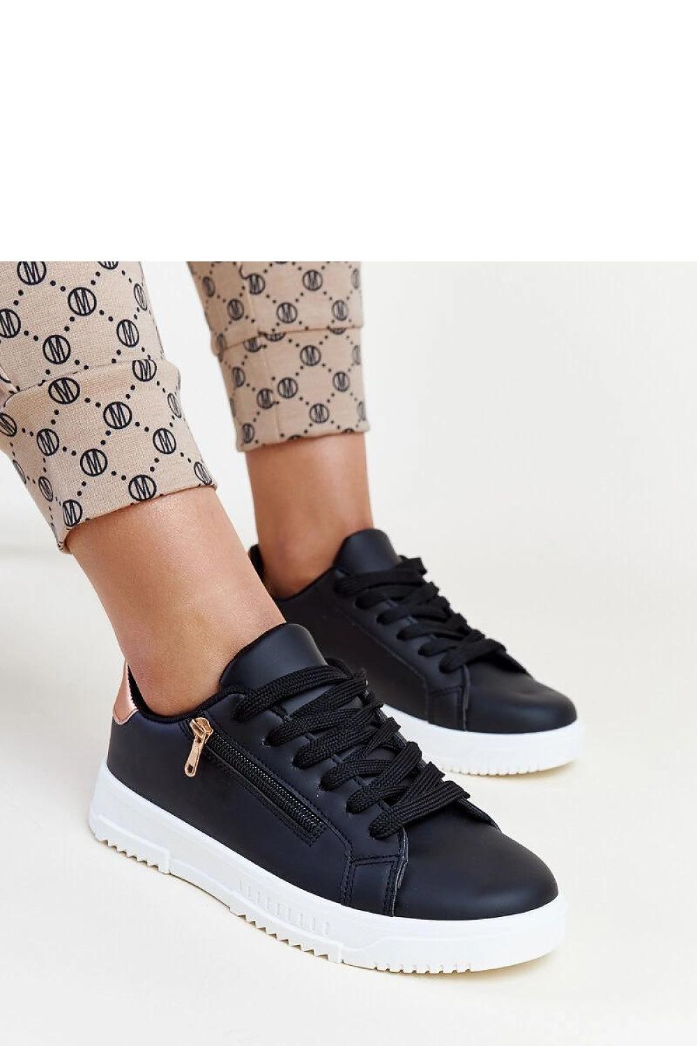 Baskets model 207307 Solea