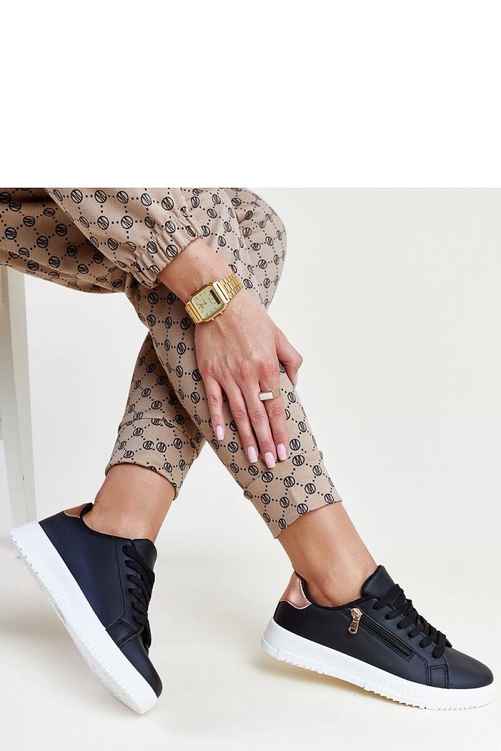 Baskets model 207307 Solea