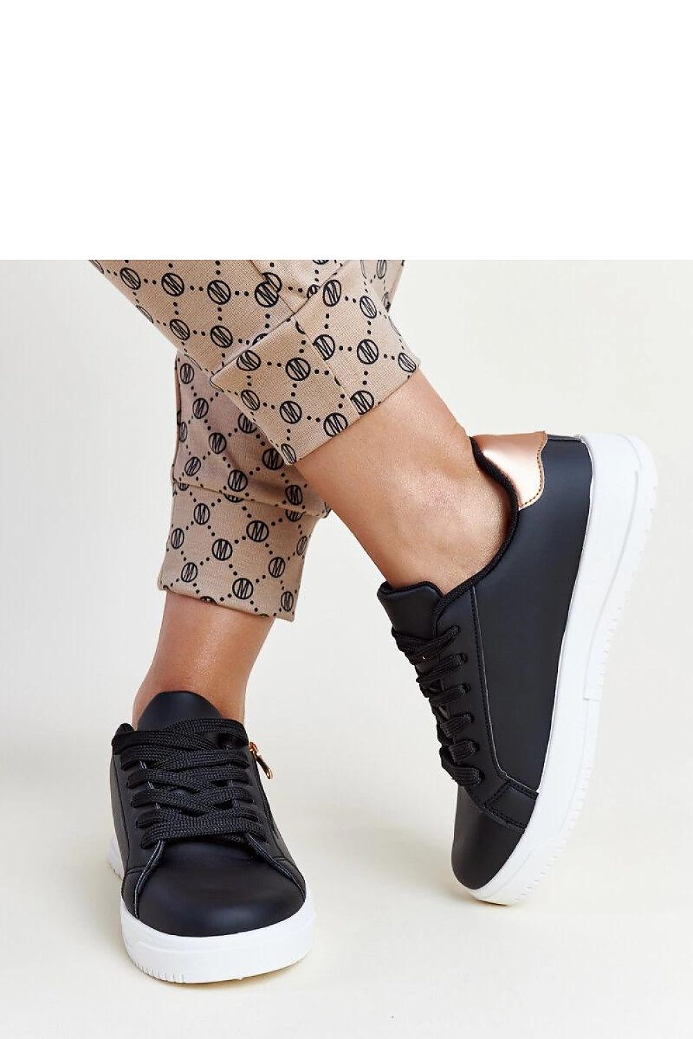 Baskets model 207307 Solea