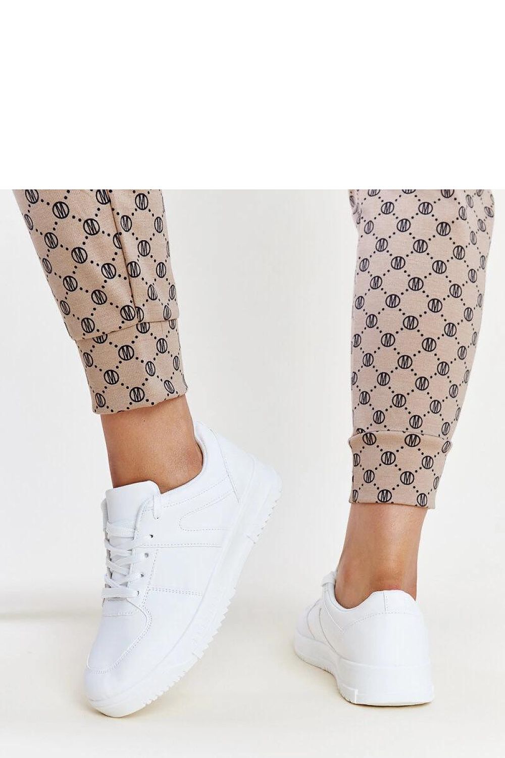 Baskets model 207309 Solea