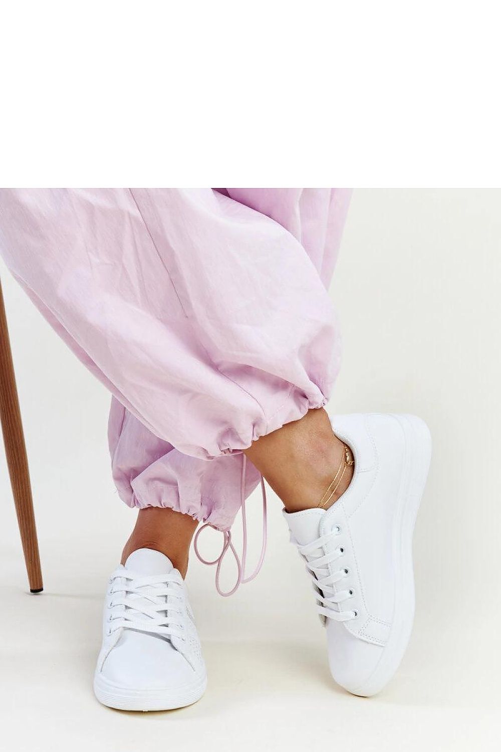 Baskets model 207310 Solea