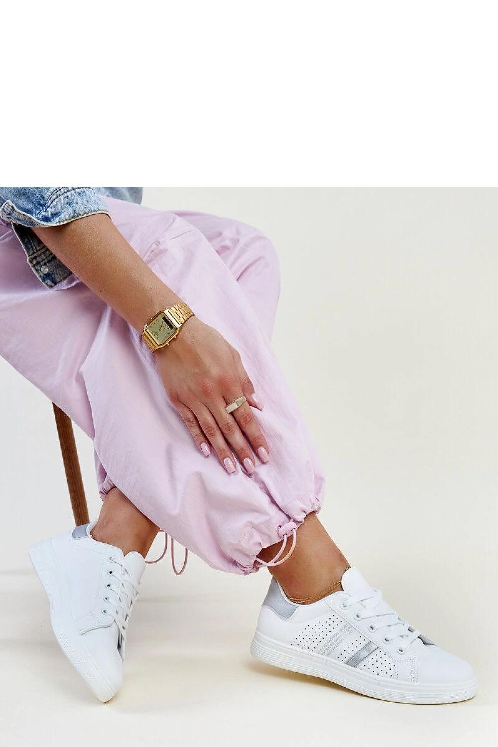 Baskets model 207312 Solea