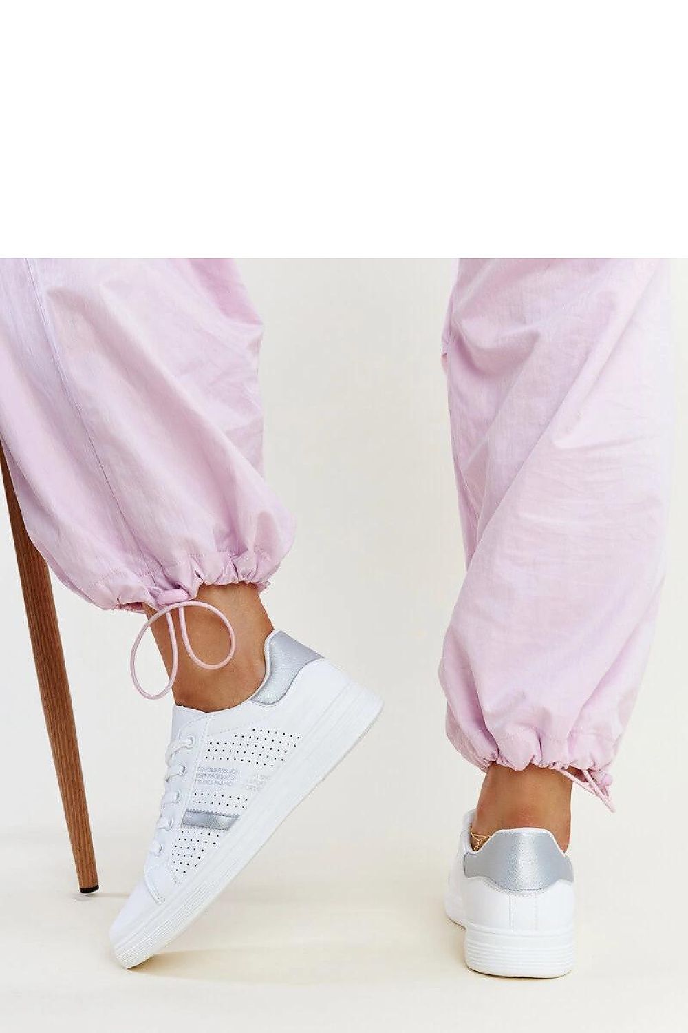 Baskets model 207312 Solea