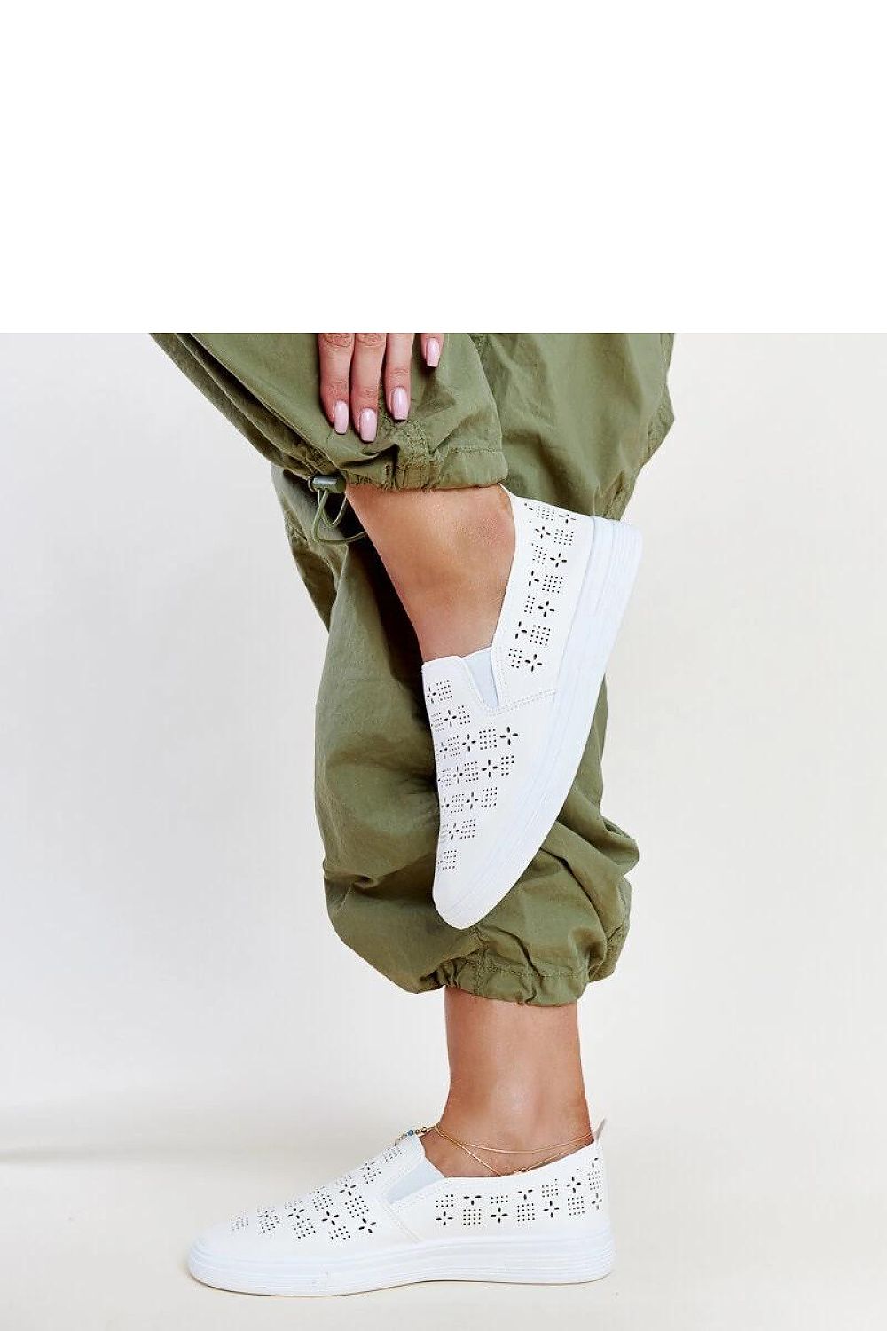 Baskets model 207318 Solea