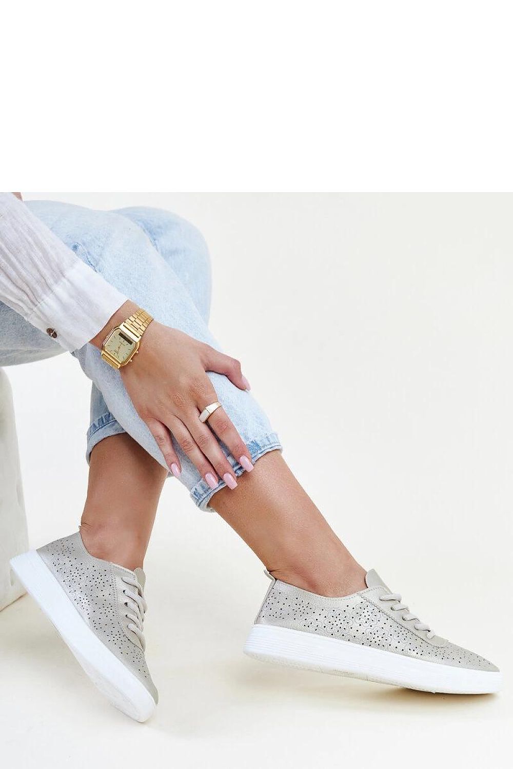 Baskets model 207319 Solea