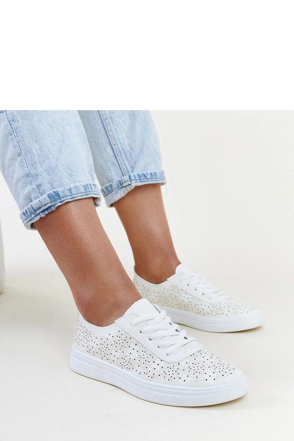 Baskets model 207320 Solea