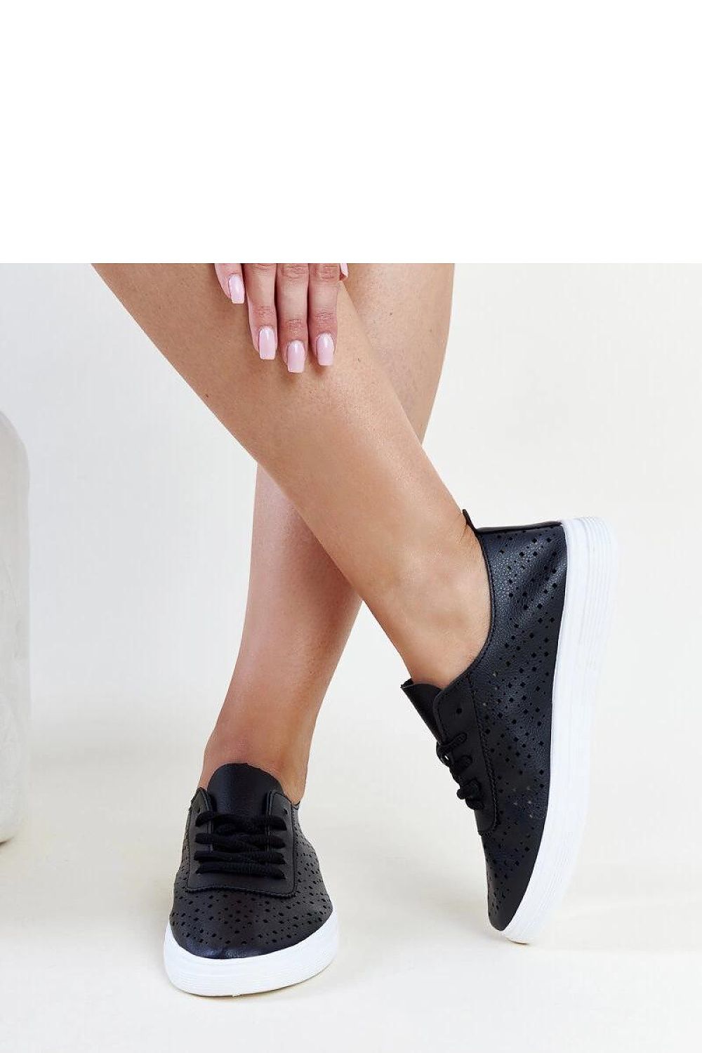 Baskets model 207323 Solea