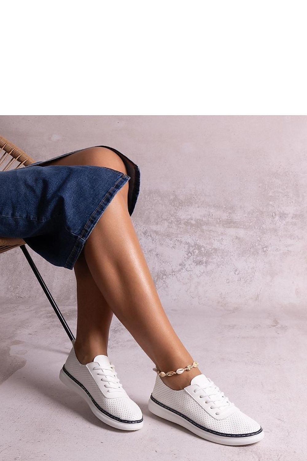 Baskets model 207329 Solea