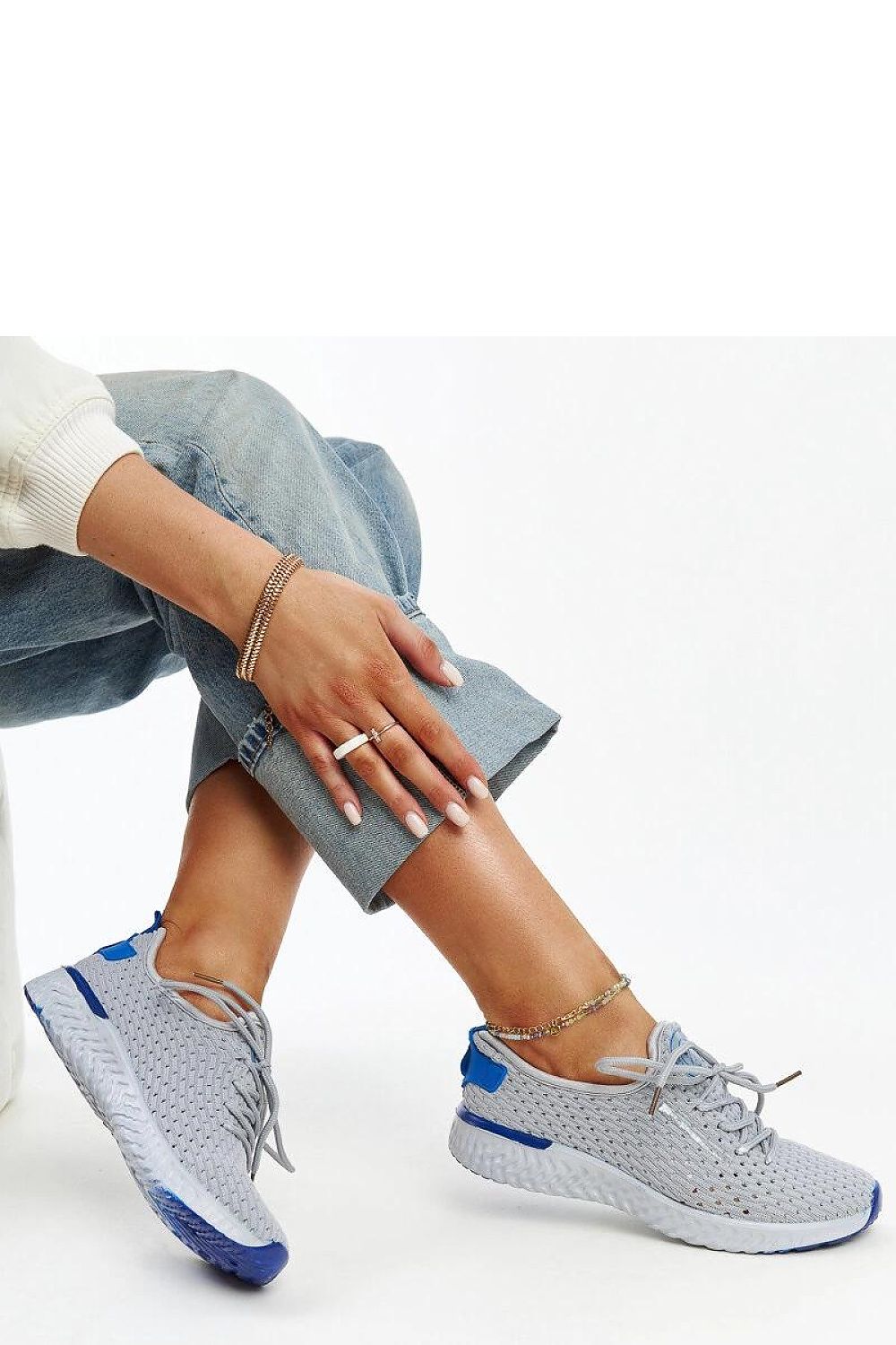 Baskets model 207348 Solea