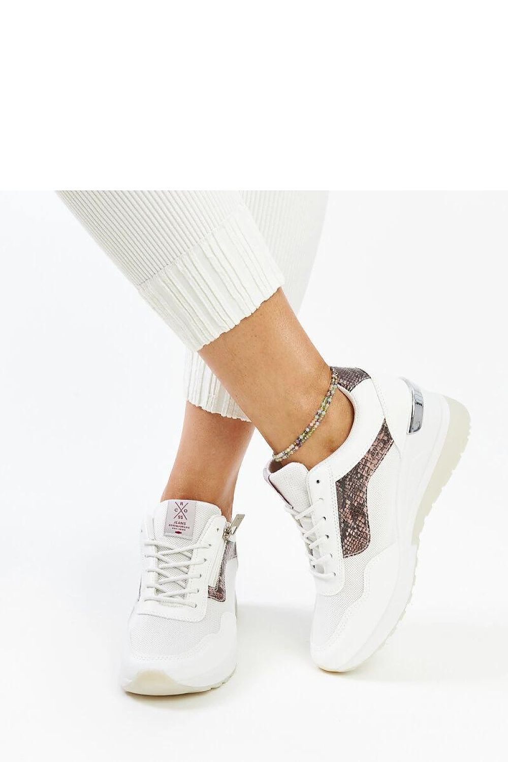 Baskets model 207349 Solea