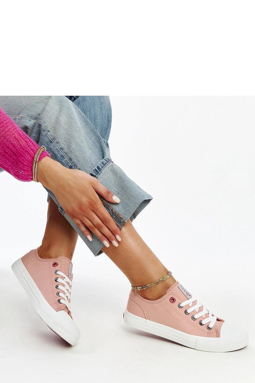 Baskets model 207357 Solea