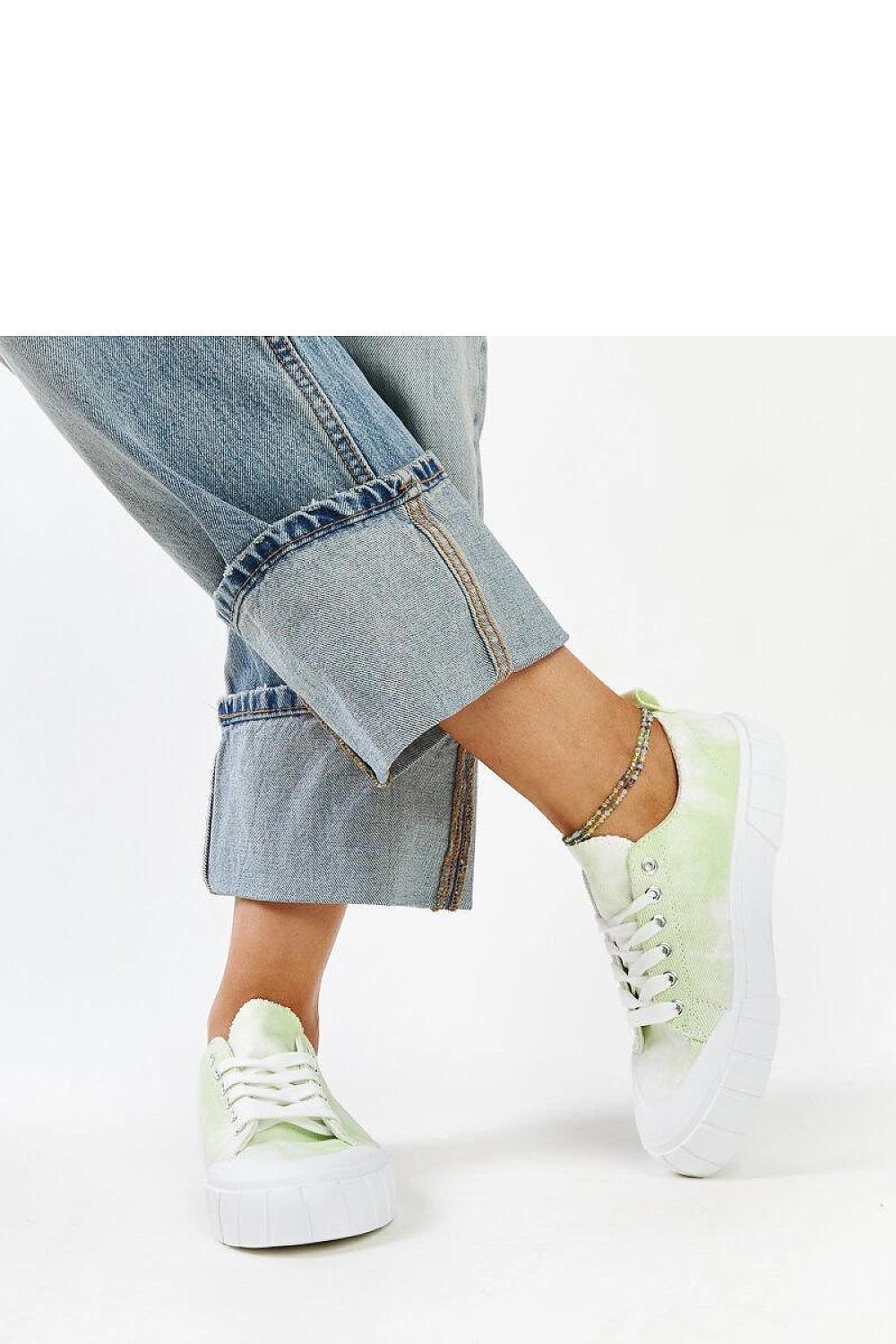 Baskets model 207364 Solea