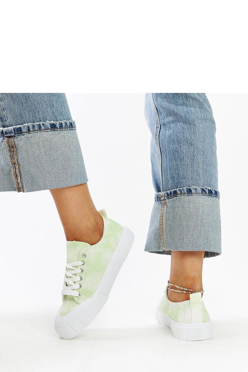 Baskets model 207364 Solea