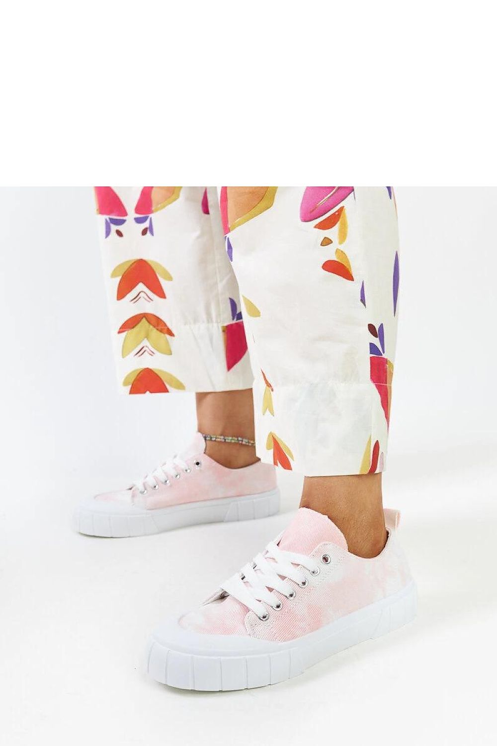 Baskets model 207366 Solea