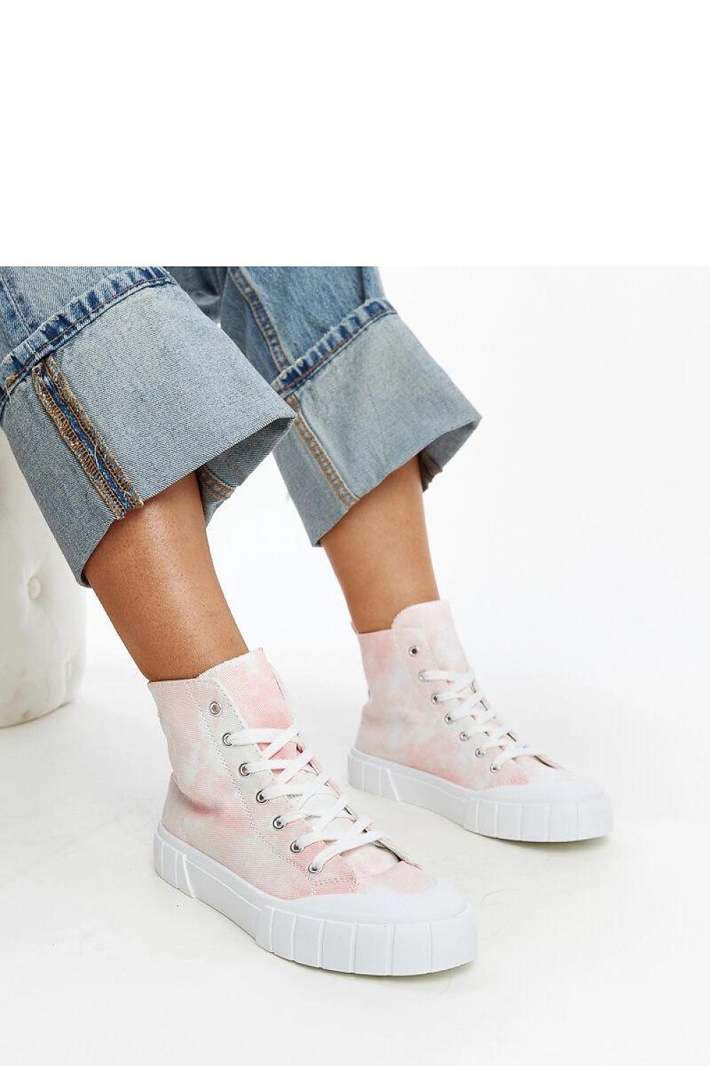 Baskets model 207369 Solea