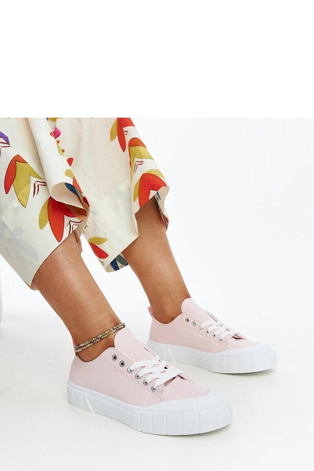 Baskets model 207371 Solea