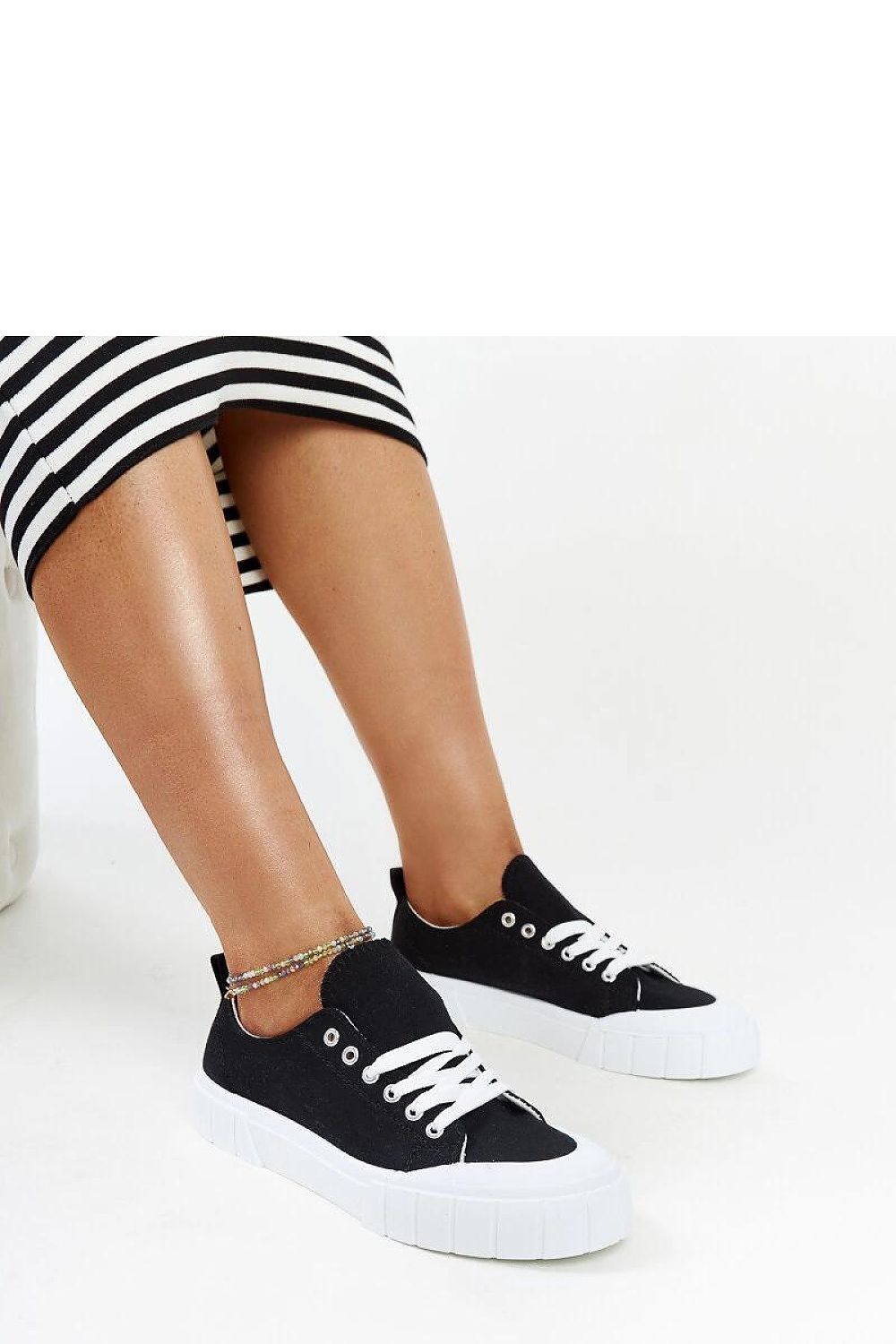 Baskets model 207375 Solea