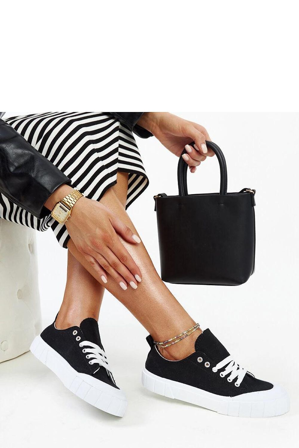 Baskets model 207375 Solea