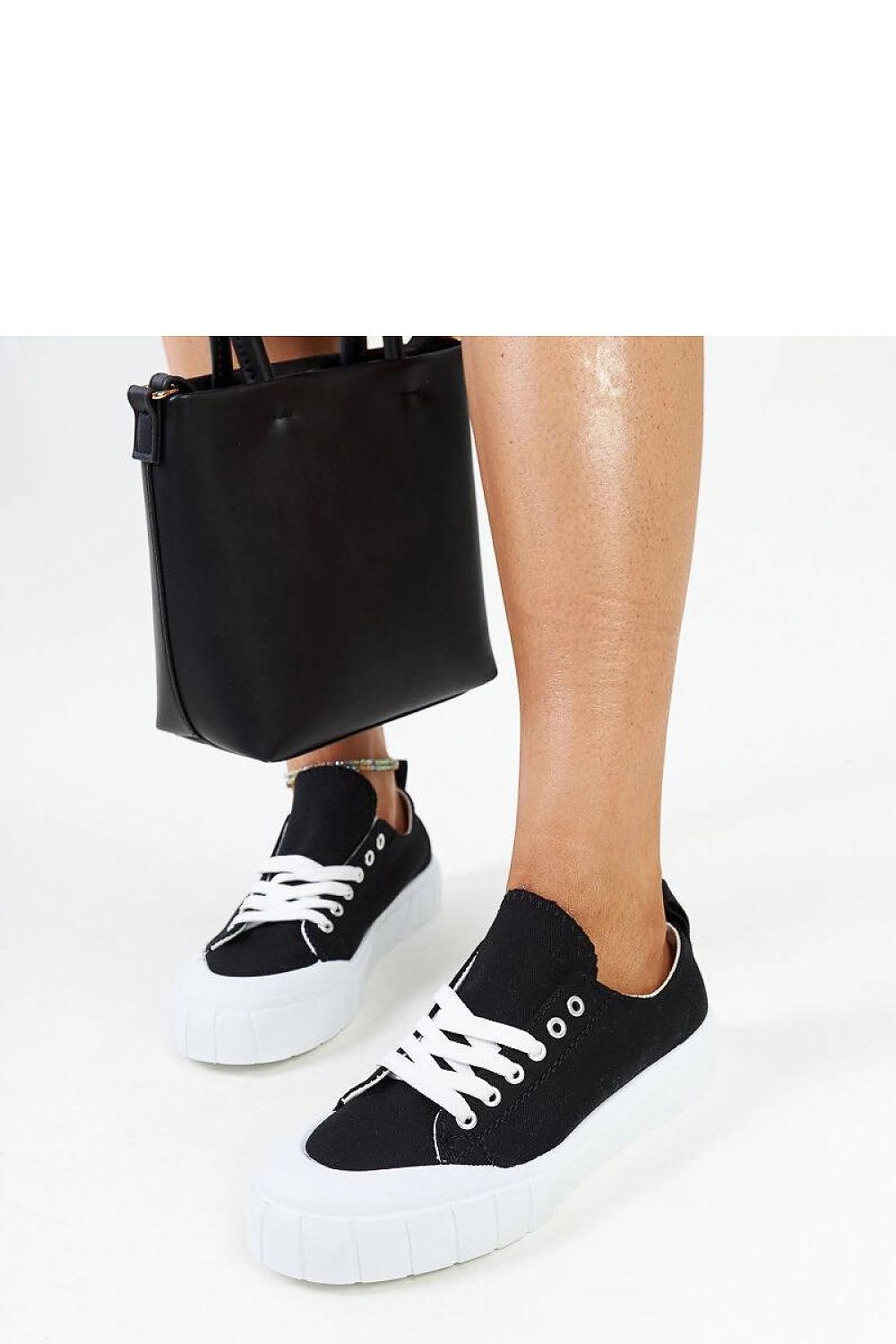 Baskets model 207375 Solea